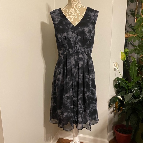 Coldwater Creek Dresses & Skirts - Coldwater Creek Black and Grey Marbled VNeck Dress